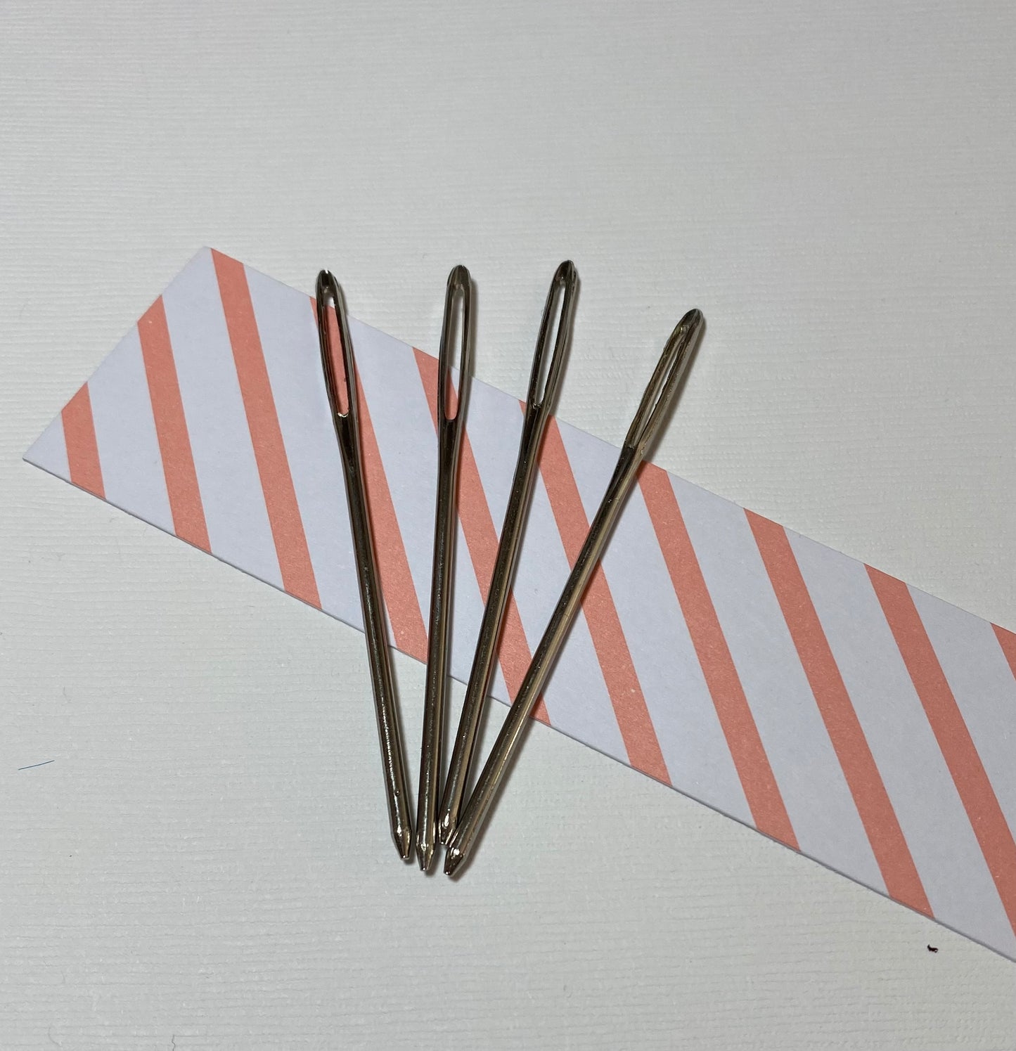 Metal Tapestry Needles - Qty 4
